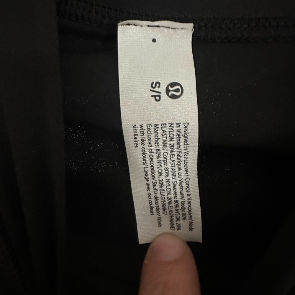 lululemon Waterside UVP Long-Sleeve Rash Guard - Picture 5 of 5